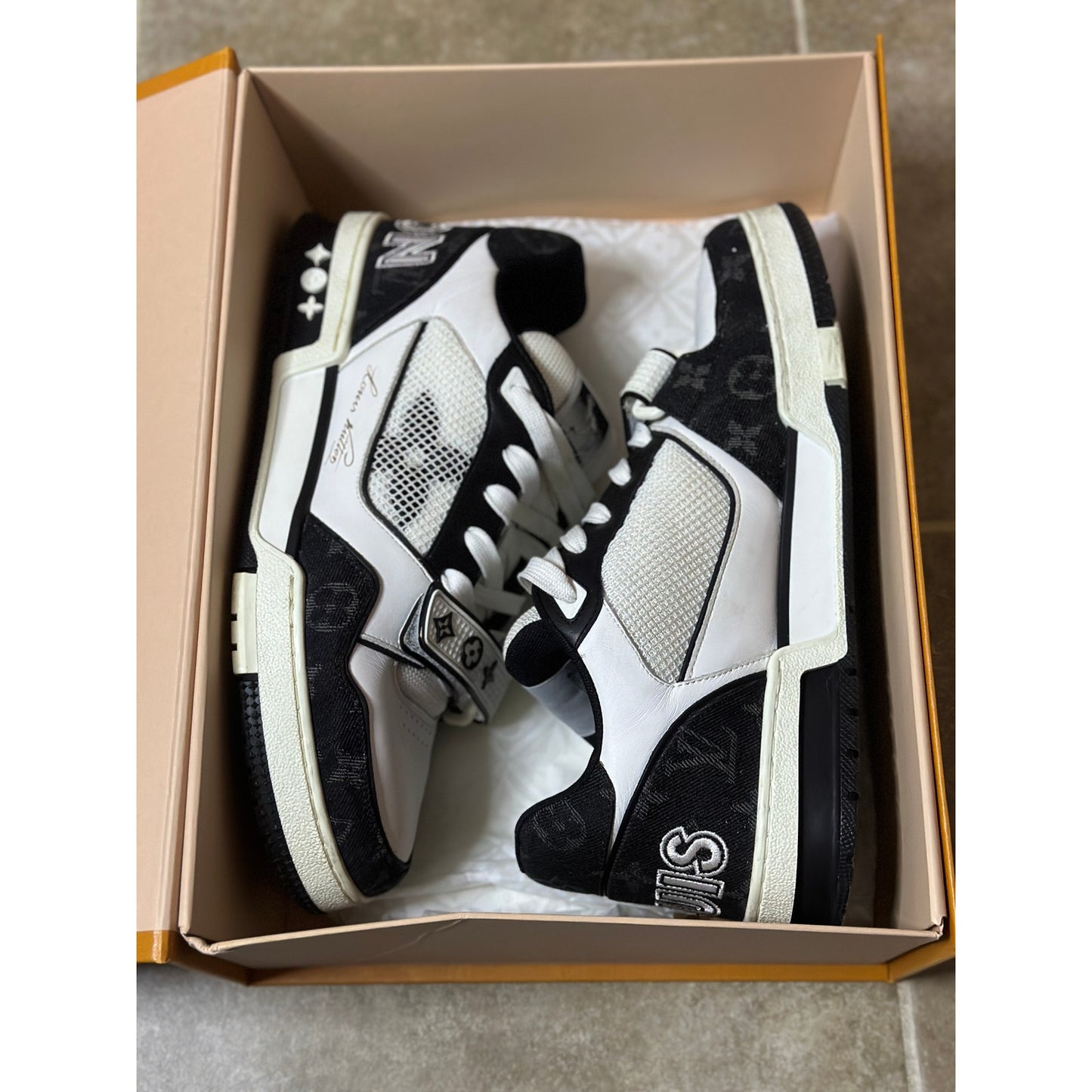 Louis Vuitton LV Trainer Strap Black White | 8.5UK