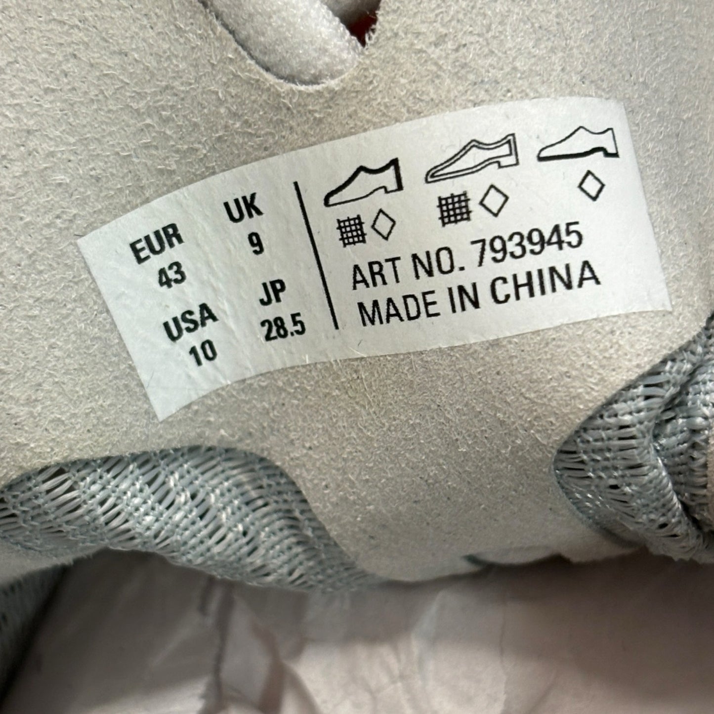 Balenciaga Circuit Sneakers in 'Worn-Out - Light Grey' | 10M