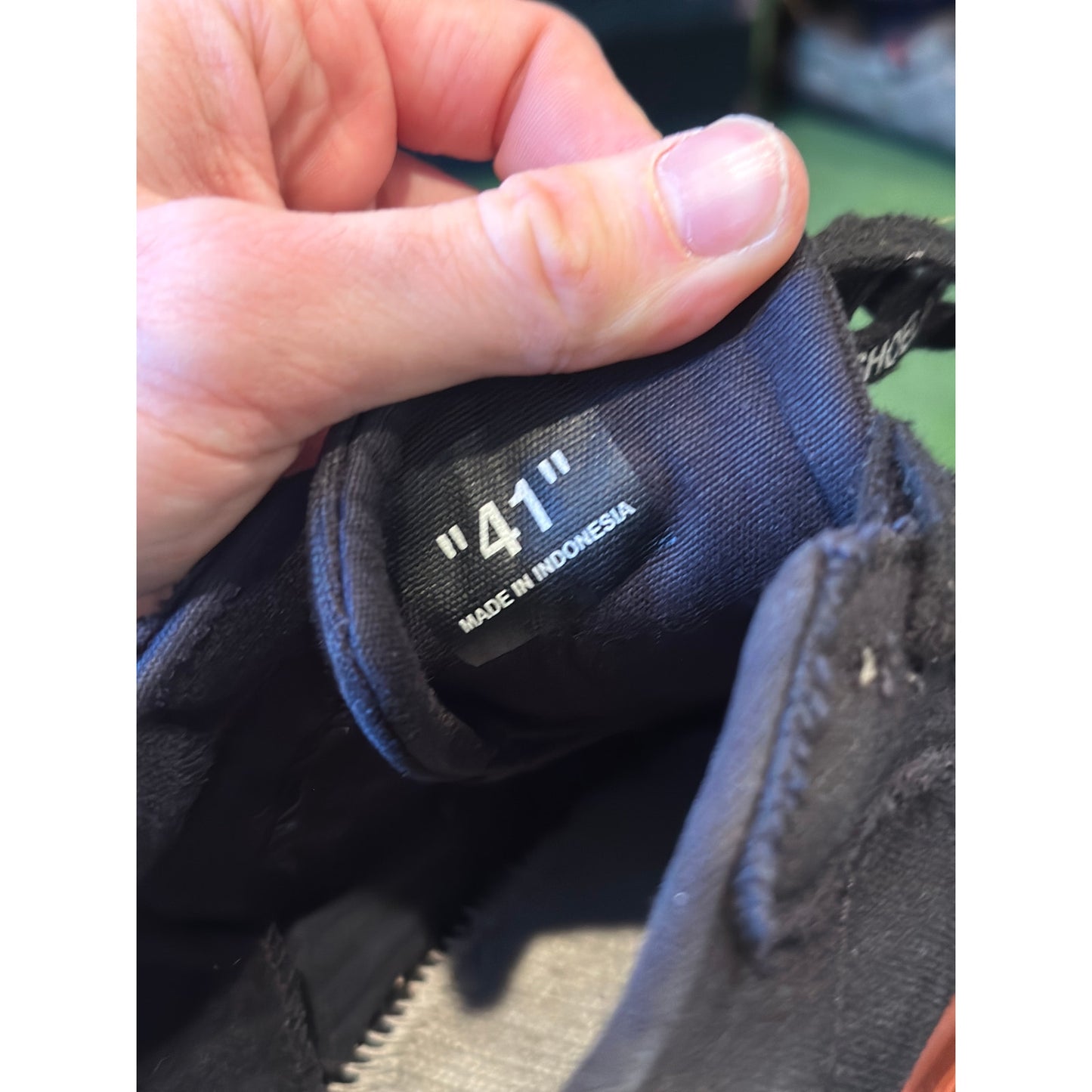 SIZE 8 - OFF-WHITE Vulc Low Black White Arrow