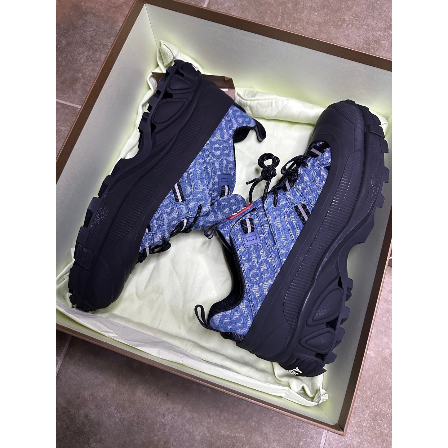 Burberry Arthur Monogram Print Sneaker Blue | Size 11US