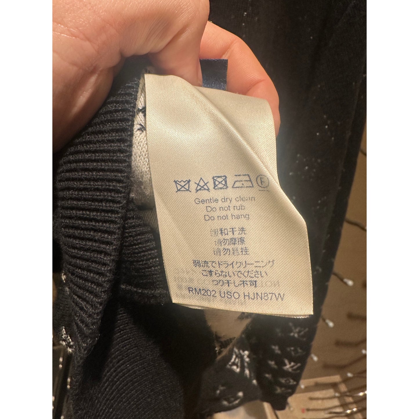 Louis Vuitton 2022 LV Monogram Pullover Black White - Large