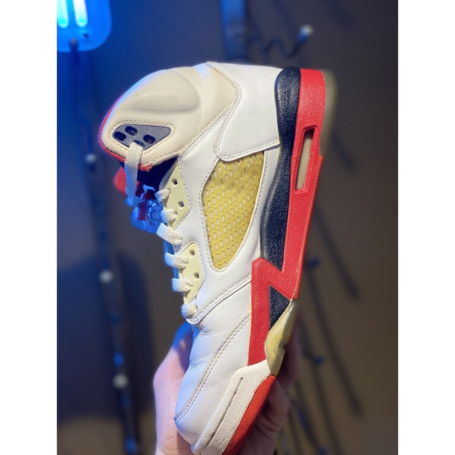 Size 8 - Jordan 5 Retro Fire Red 2006