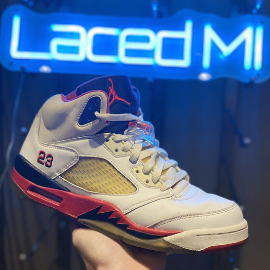 Size 8 - Jordan 5 Retro Fire Red 2006