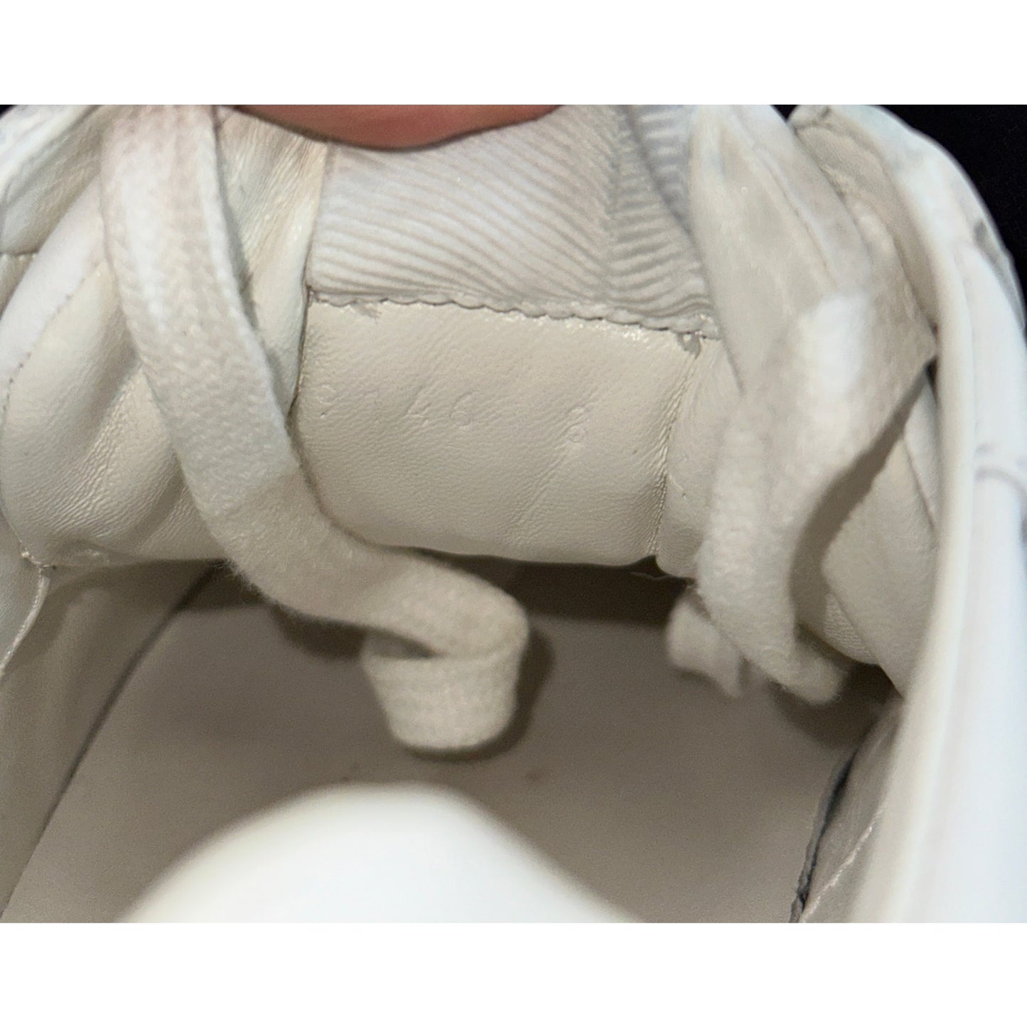 Gucci Rython Sneakers "Gucci Worldwide" | Size 8G / 9US