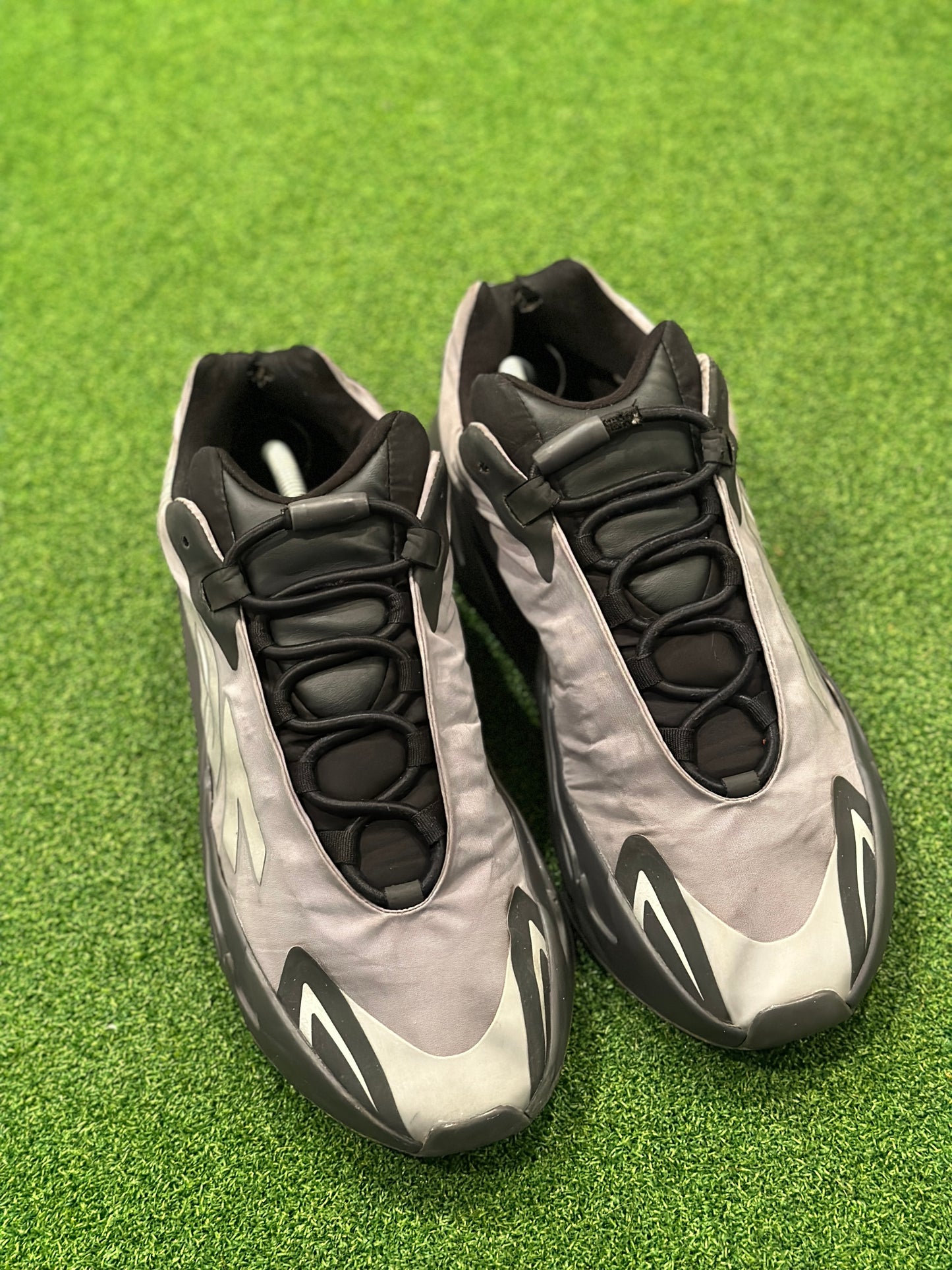 Size 12 - Yeezy 700