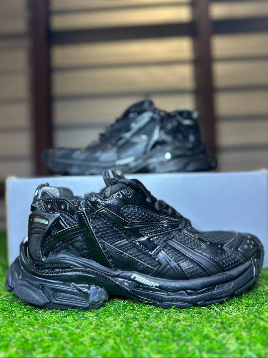 Size 8 - Balenciaga Runner Black Sneakers