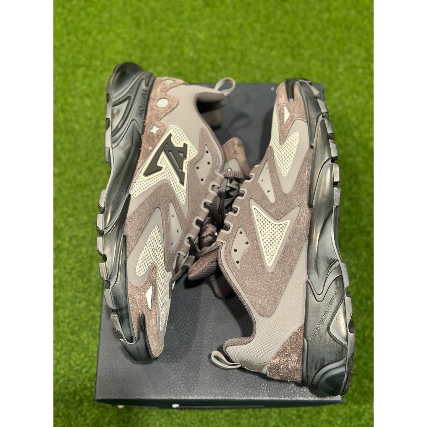 US11.5 - Louis Vuitton Lv Runner Tatic Sneaker Grey