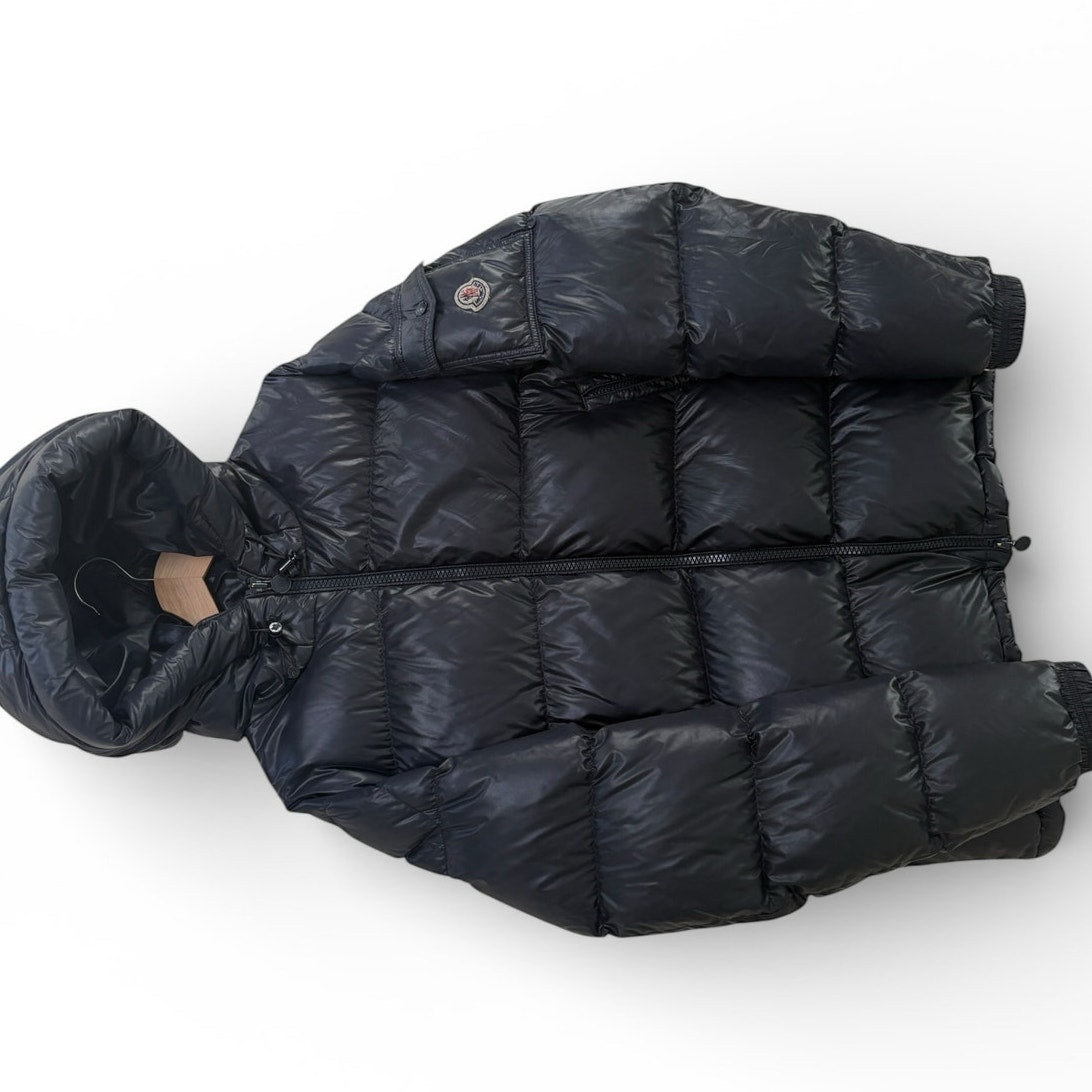 Moncler Ecrins Navy Puffer Jacket | Size 5