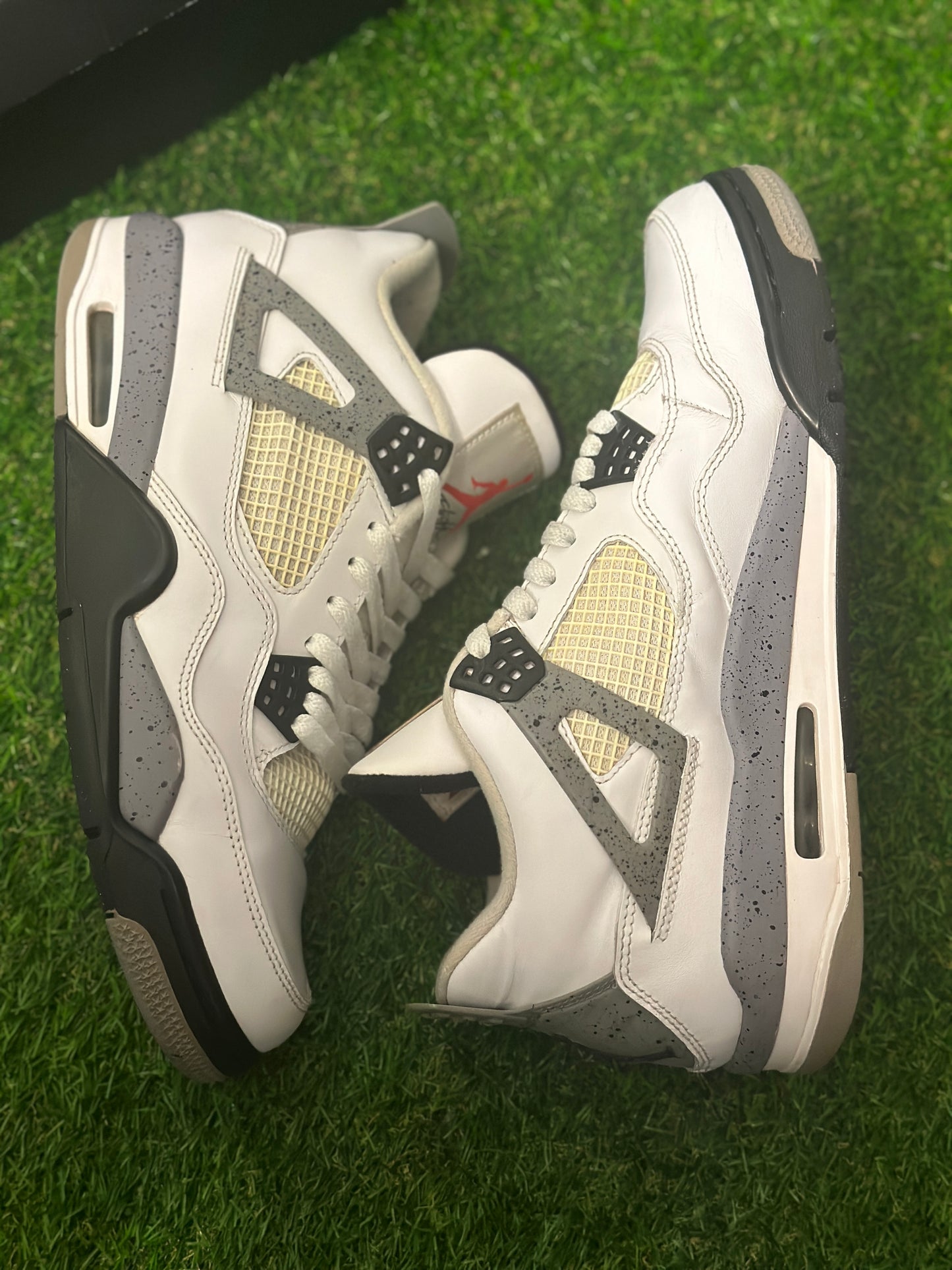 Size 10.5 - Jordan 4 White Cement