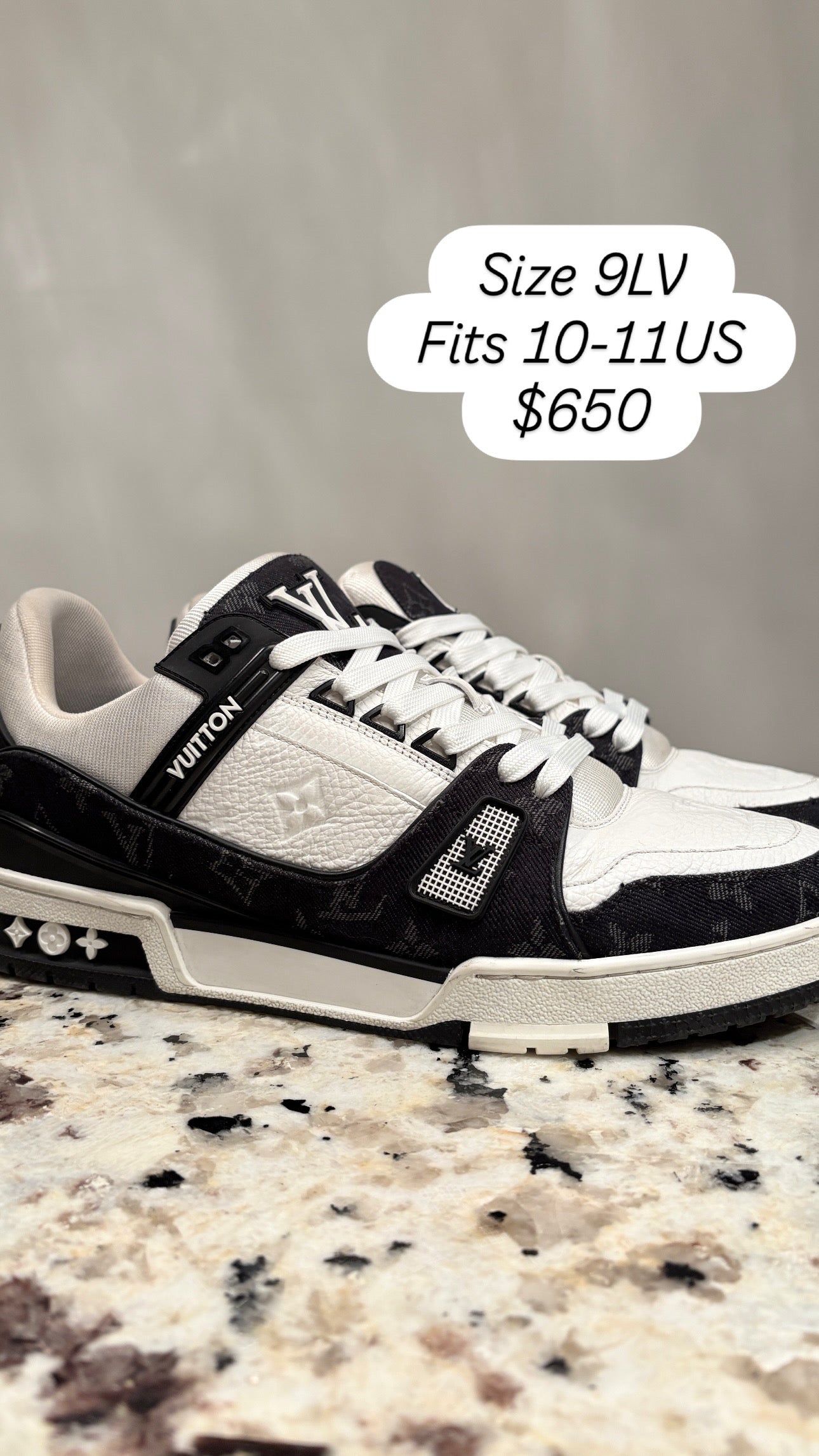Louis Vuitton Trainer’s Black/White