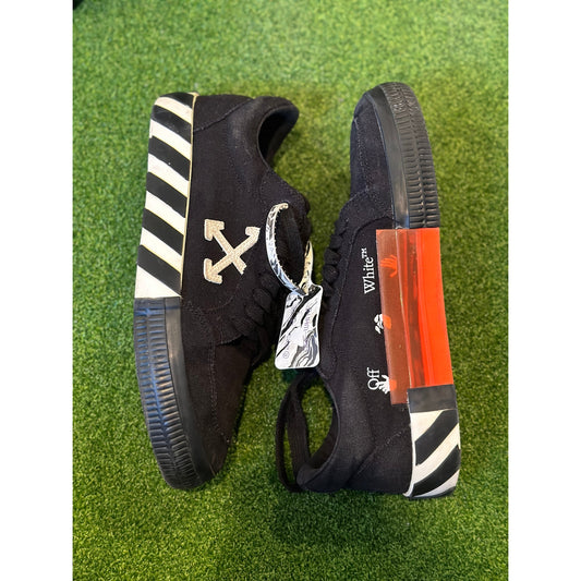 SIZE 8 - OFF-WHITE Vulc Low Black White Arrow