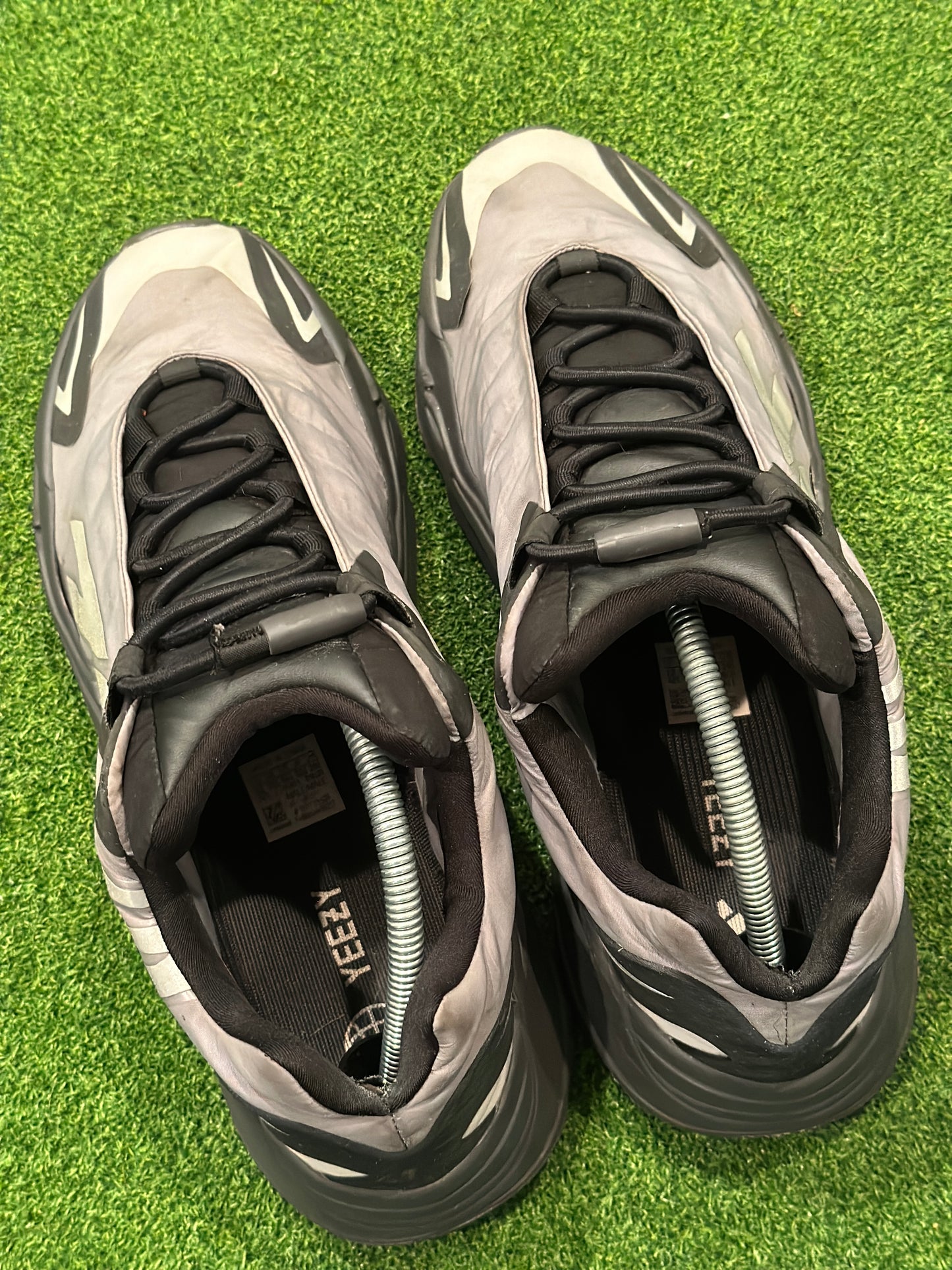 Size 12 - Yeezy 700