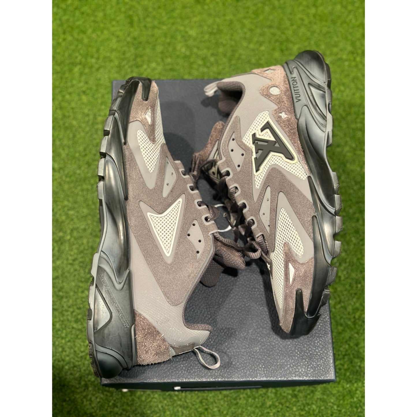 US11.5 - Louis Vuitton Lv Runner Tatic Sneaker Grey
