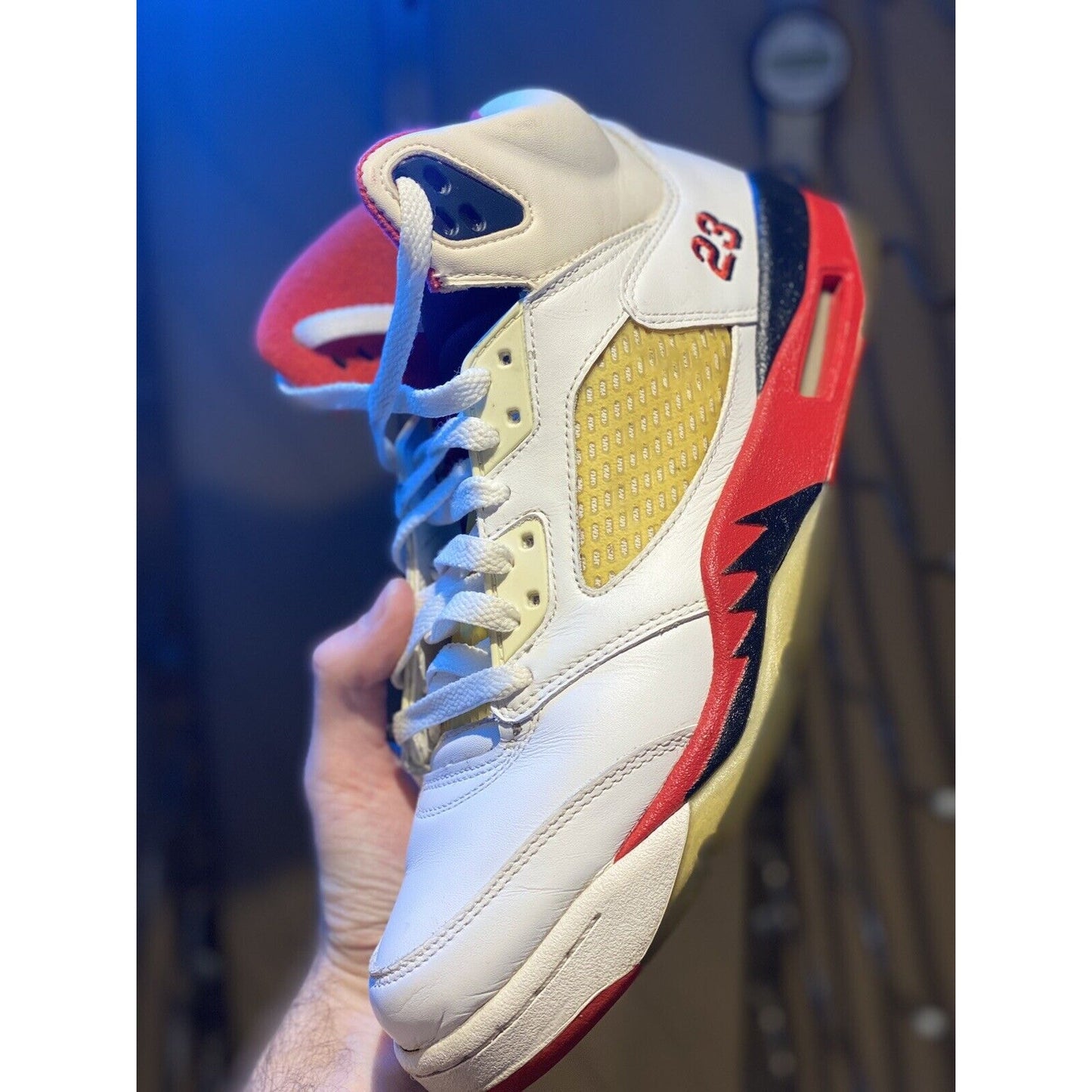 Size 8 - Jordan 5 Retro Fire Red 2006