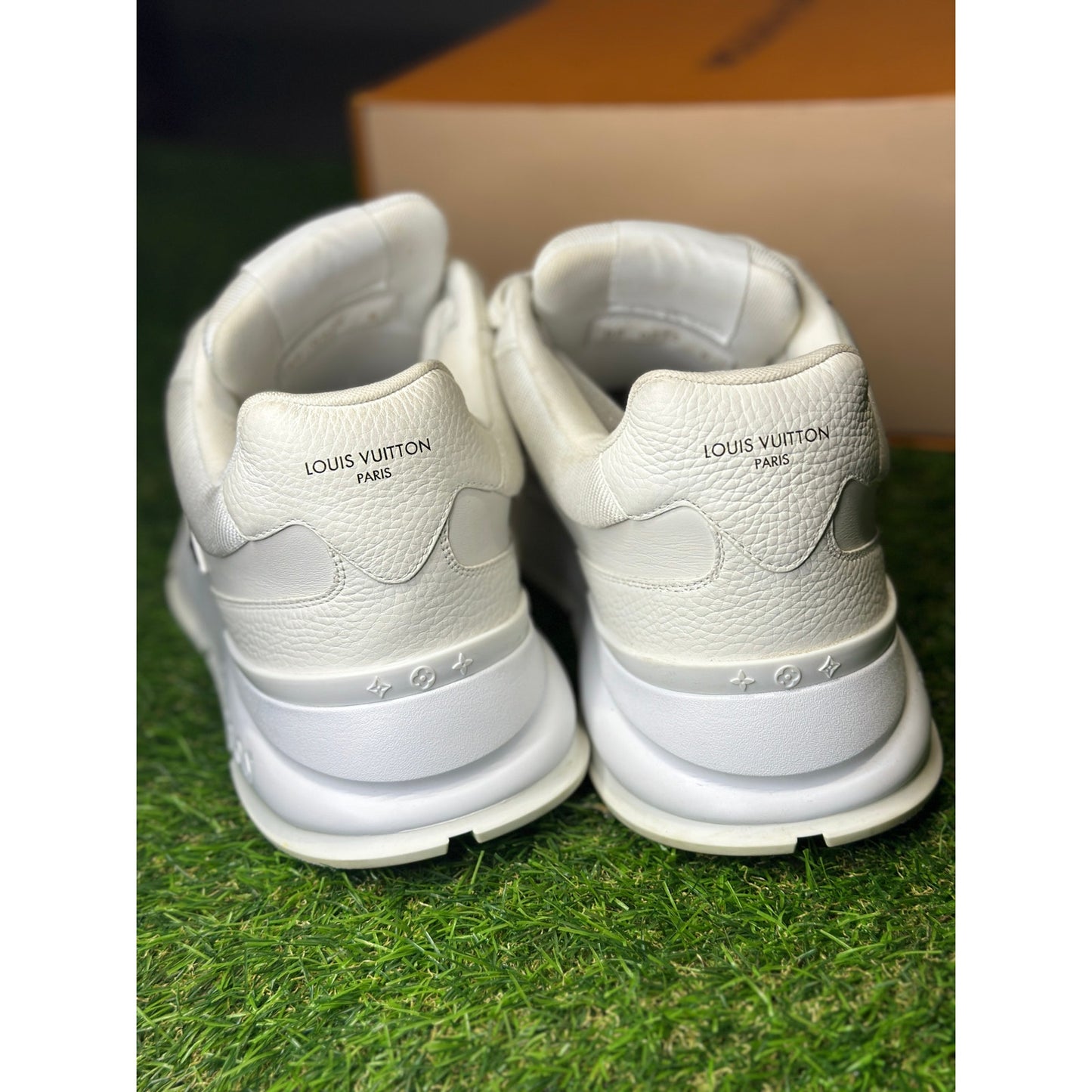 Louis Vuitton Classic Low Top Sneakers Whitw/Black