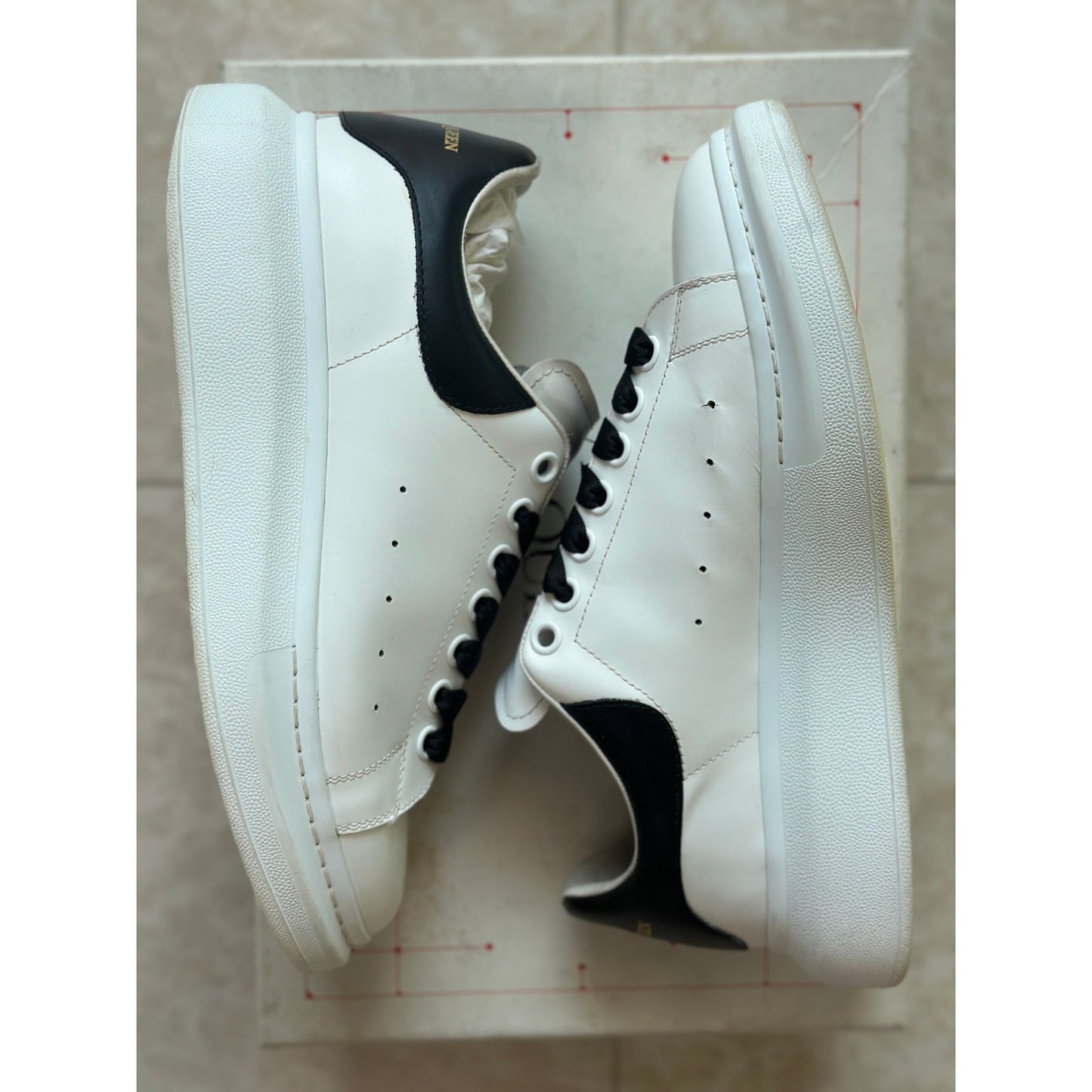 Size 8 - Alexander Mcqueen Sneakers
