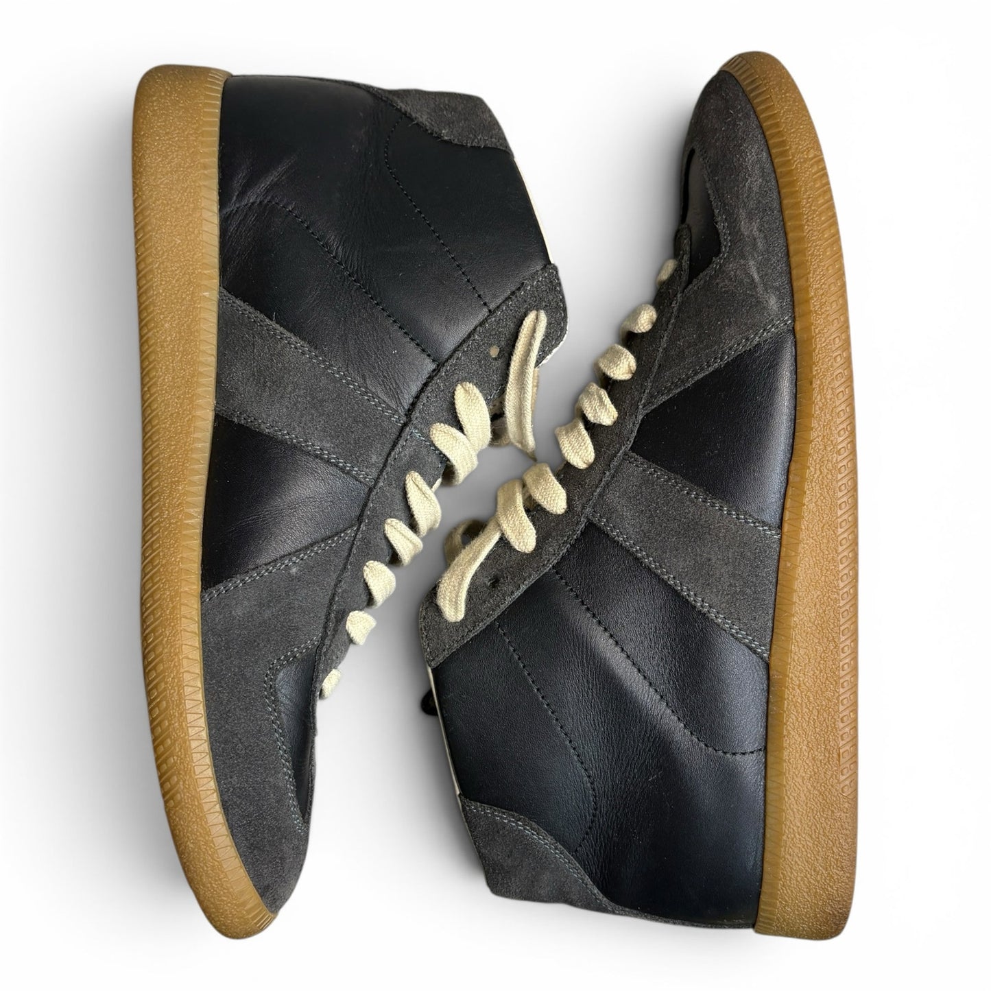 Maison Margiela Hightop Gat Sneakers | Size 40(7)
