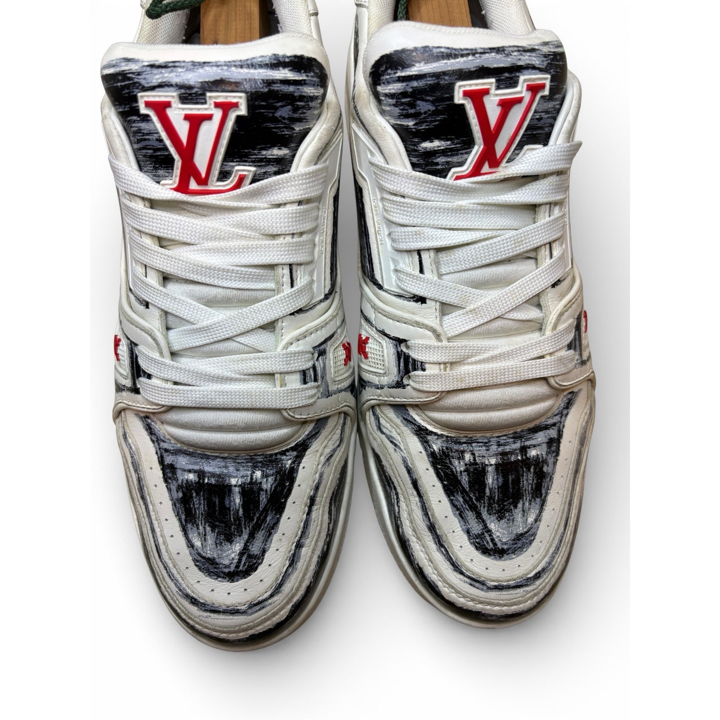 Louis Vuitton Trainer 'Colored-In
Motif - White Black' | LV8