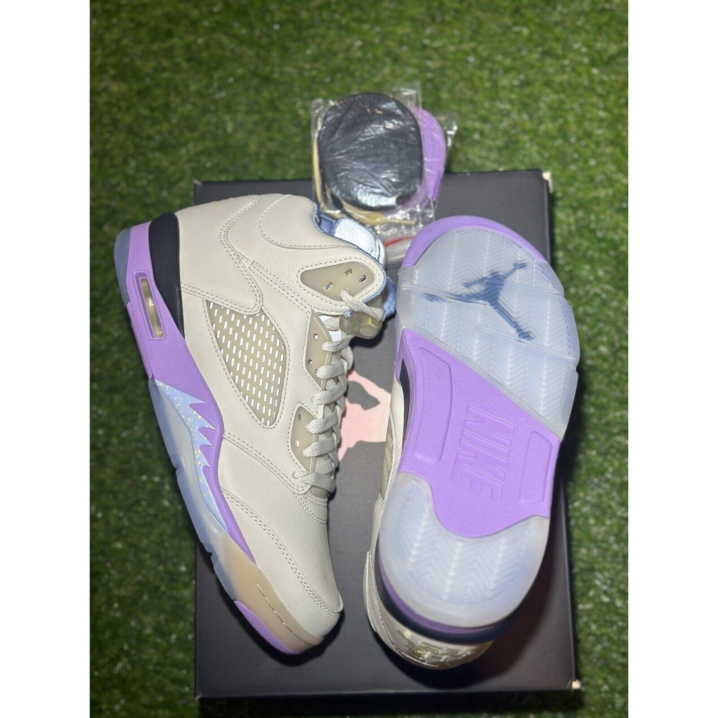 Size 8 - Jordan 5 Retro x DJ Khaled We The Best - Sail 2022