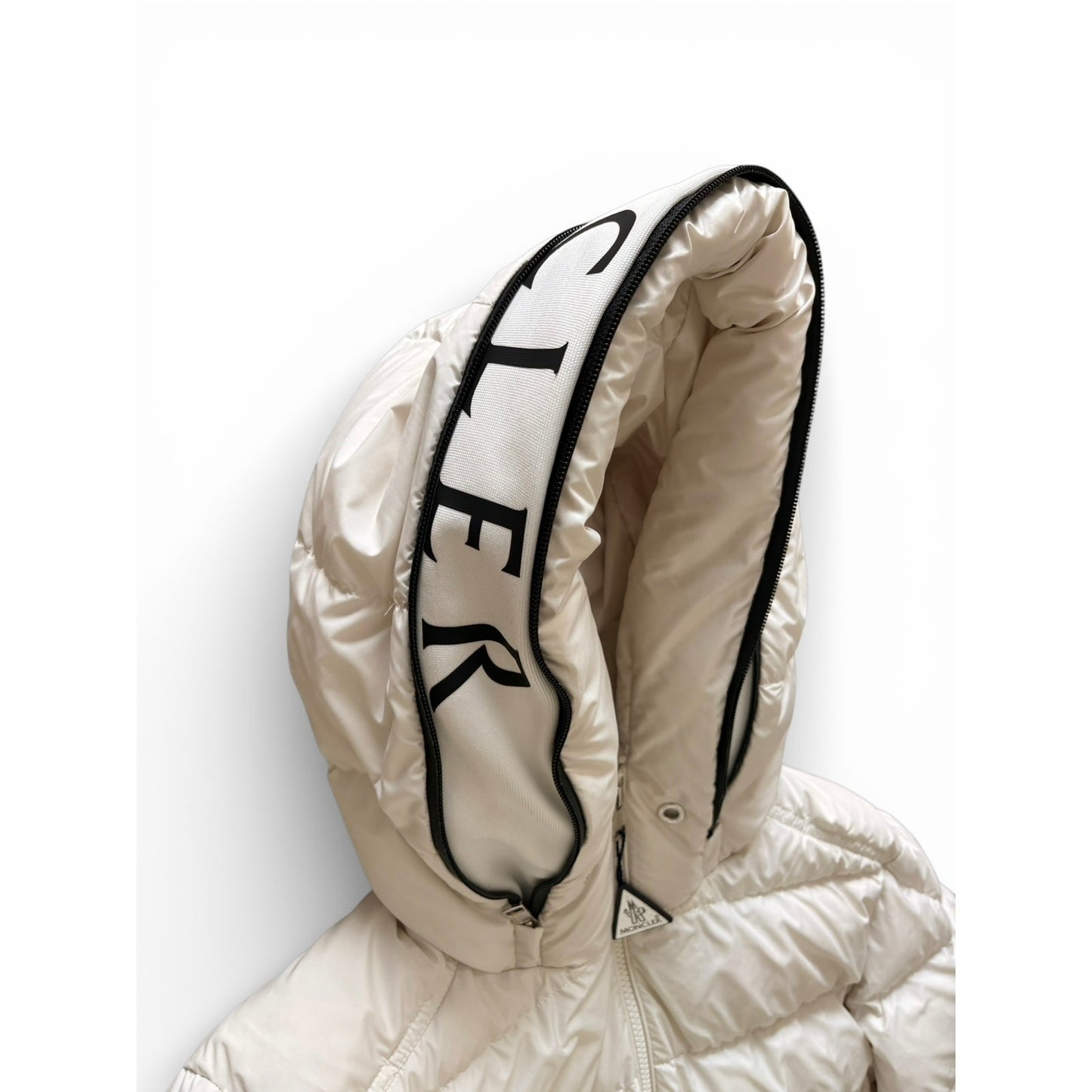 Moncler Men's Cardere Concealed Logo Jacket White | Size 2